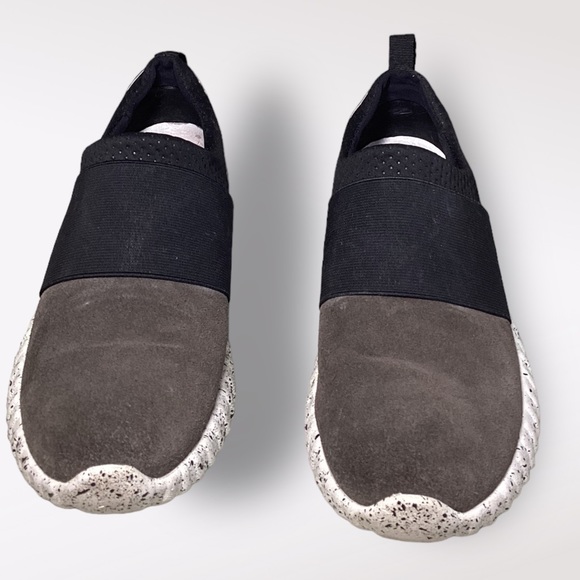 Johnston Murphy Womens Kelly, Black Gray Sneakers, Suede, Size 8.5 M Waterproof - Picture 2 of 10